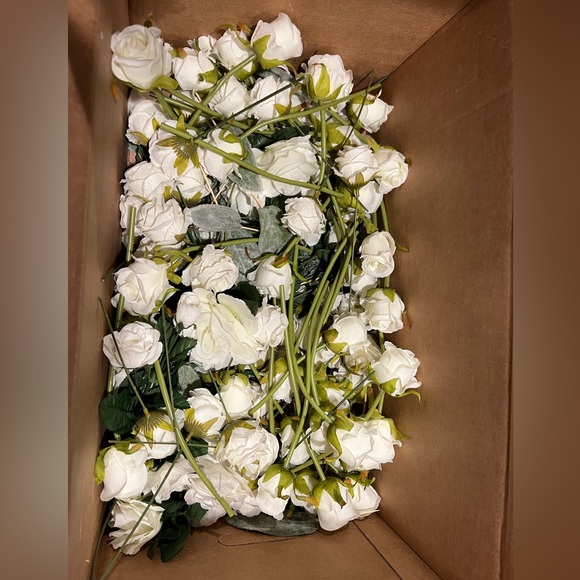 White Hydrangeas and Roses - Picture 3 of 3